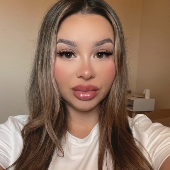 Meet your Posher, Jessica - Picture 1 of 1